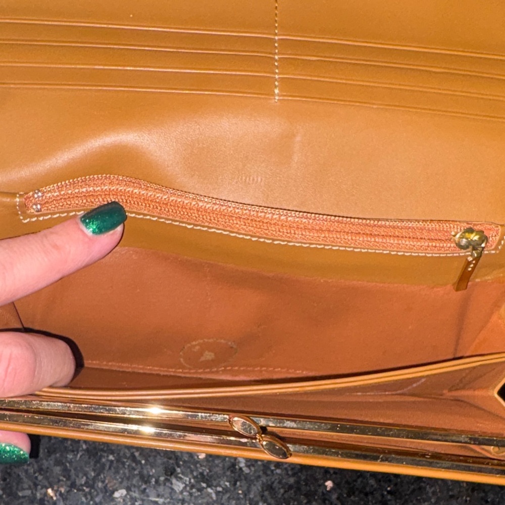 Nina Ricci Chocolate and Charcoal Wallet. - Picture 5 of 7